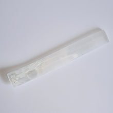 Load image into Gallery viewer, Selenite Incense Holder